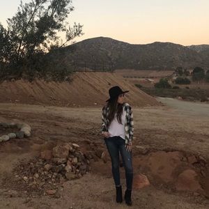 black felt over sized hat